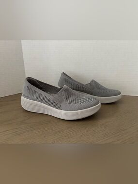 Skechers Modern Comfort Arch Fit Laguna Slip On Shoes Womens Size 9 Gray